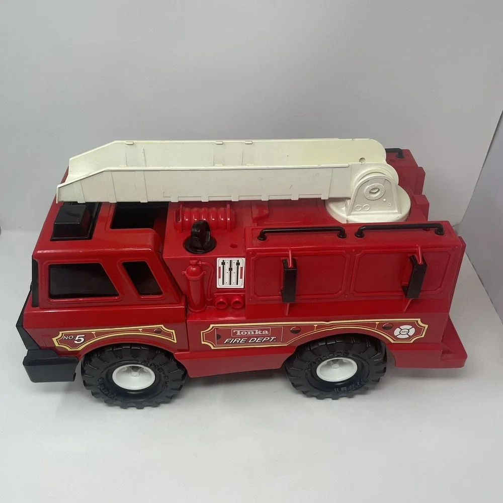 Tonka NO. 5‎ fire truck With Ladder On Side Of Truck FIRE TRUCK METAL & PLASTIC